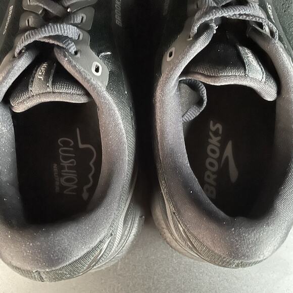 Brooks Ghost 15 Men’s Size 9 D Triple Black Athletic Shoes Running Sneakers GUC main image 4